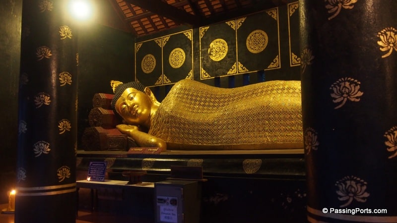 Buddha in Wat Chedi Luang in Chiang Mai